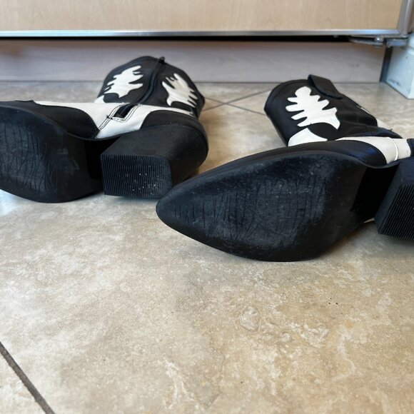 Omoda Black/White Cowboy Boot - Picture 4 of 5